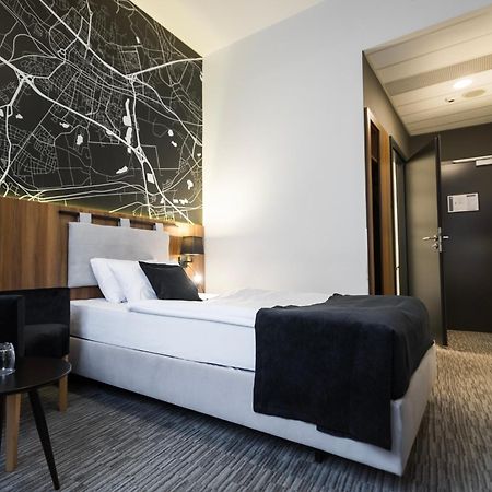 Best Western Hotel Mariacki Катовице Экстерьер фото